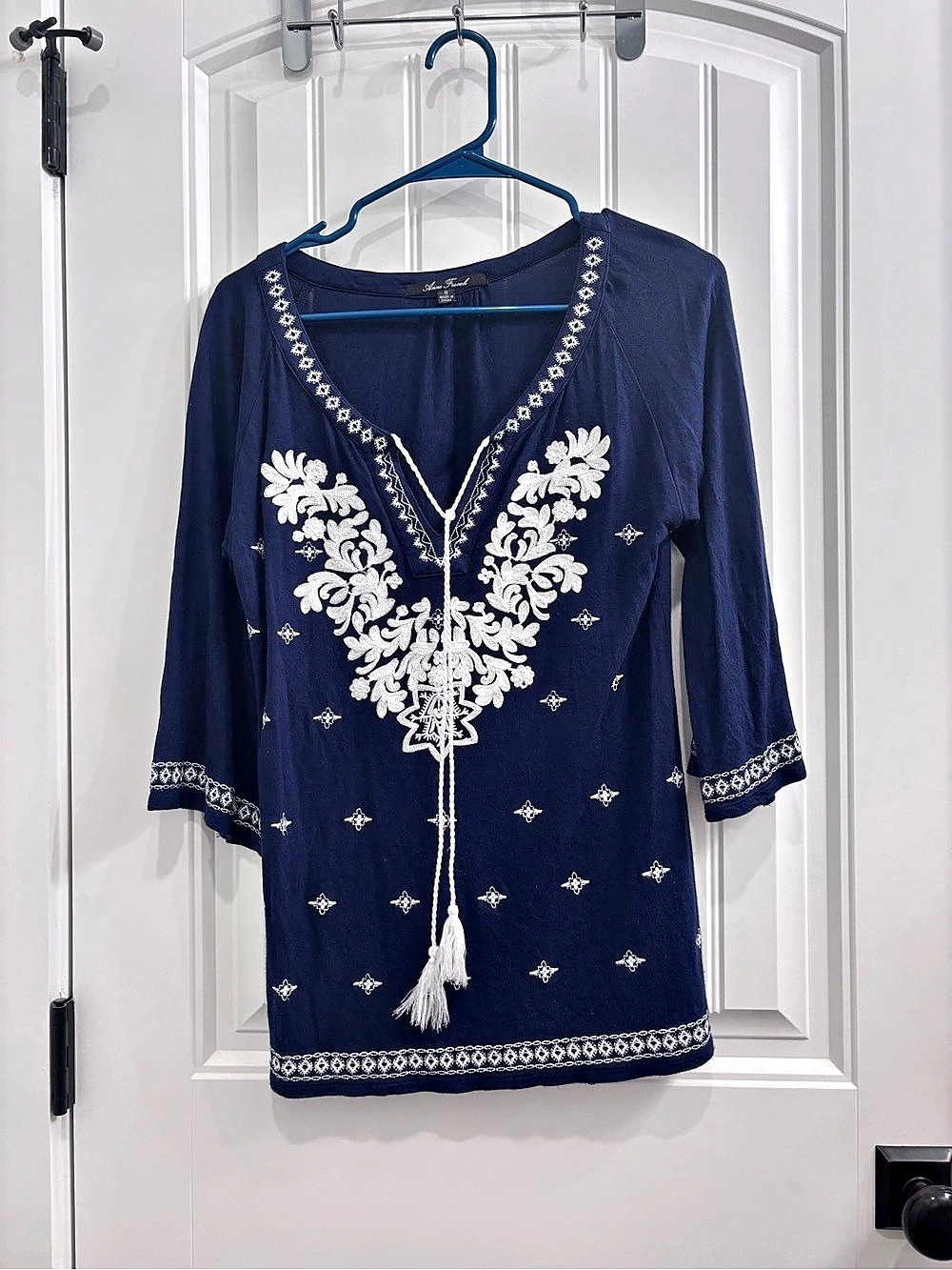 Anne French Embroidered Floral Kurta in Blue & White Size Small Like New